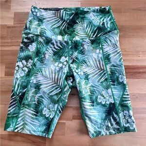 Biker Short Oraki – Motif tropical – Taille 6